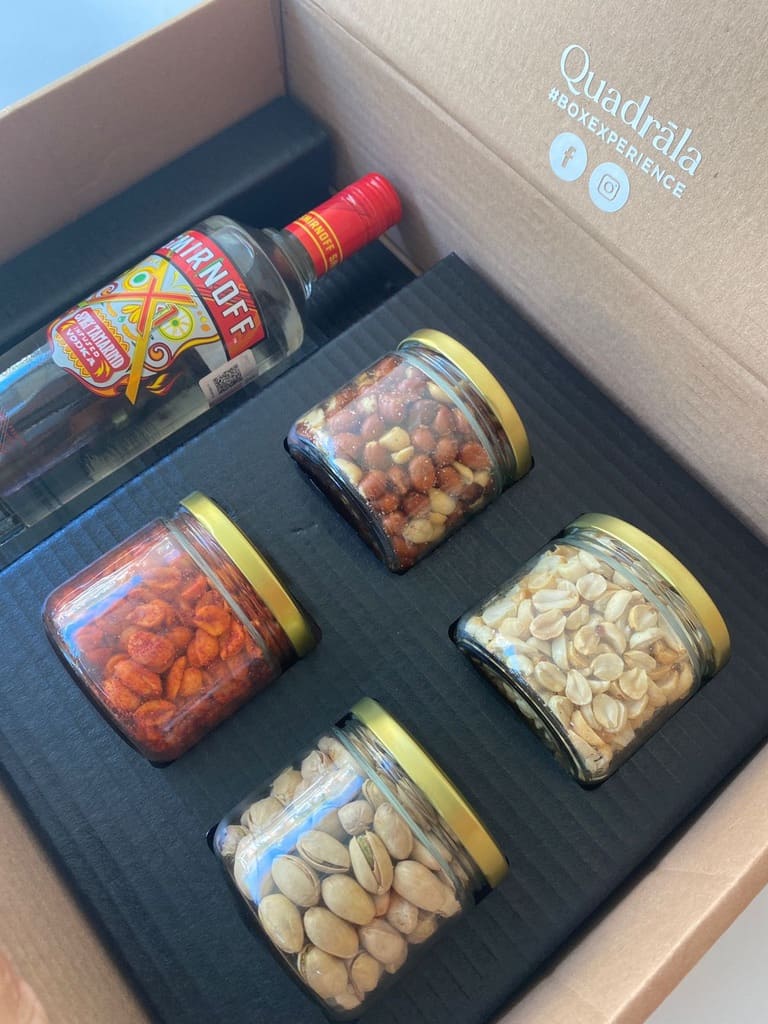 Q - HAPPY BOX
