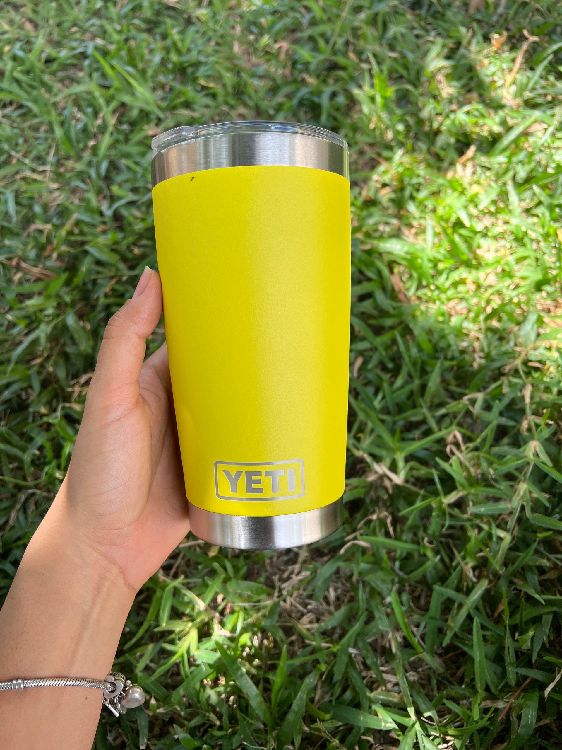 Termo Yeti 20 Oz Nombre Personalizado Grabado Laser